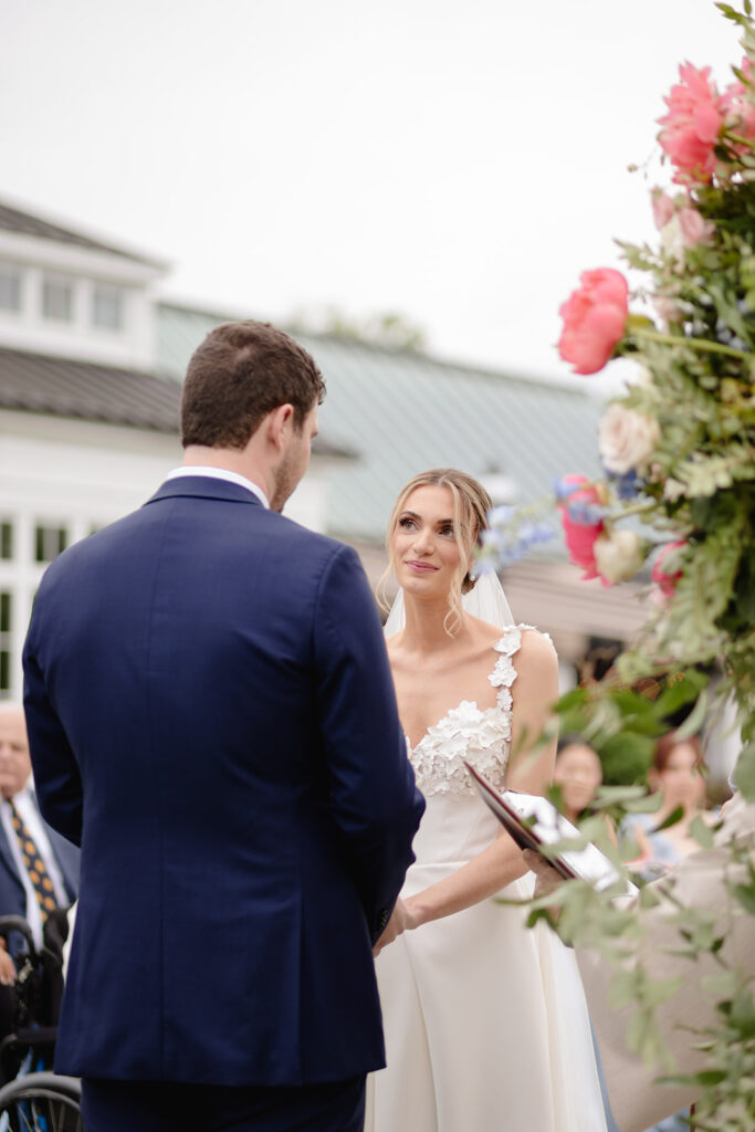 Photo shot by the timeless wedding photographer Monika Eisenbart